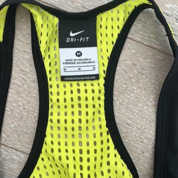Nike dri fit tank - Picture 4 of 5